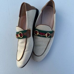 Gucci flats